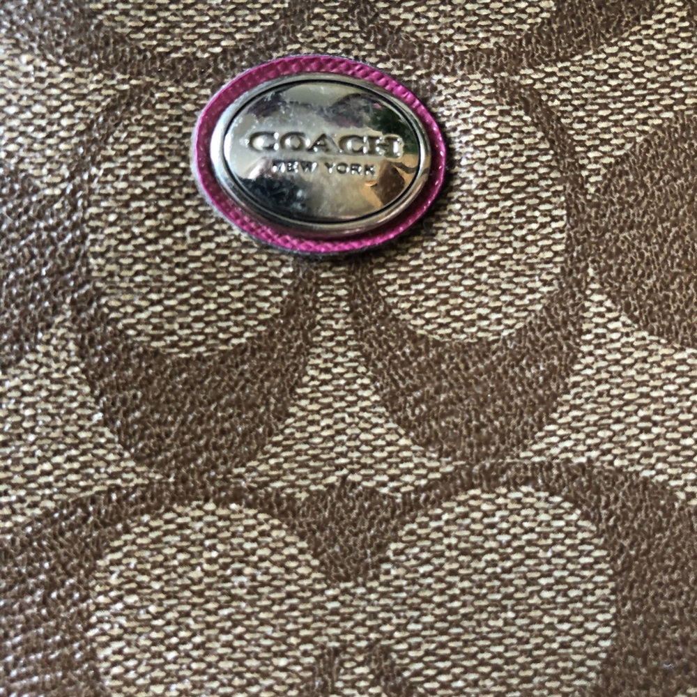 Coach wristlet - Picture 6 of 6